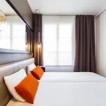 Adagio Centre 3*