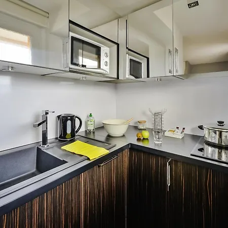 Adagio Centre アパートホテル