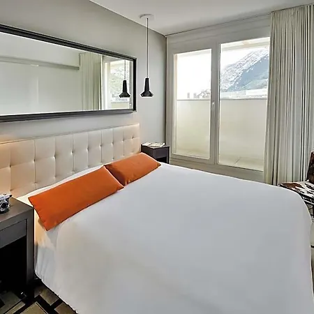 Adagio Centre 3*