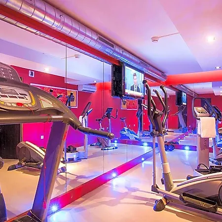 Adagio Centre شقة فندقية