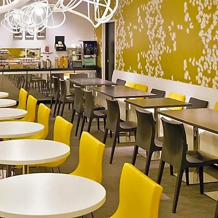 Adagio Centre شقة فندقية