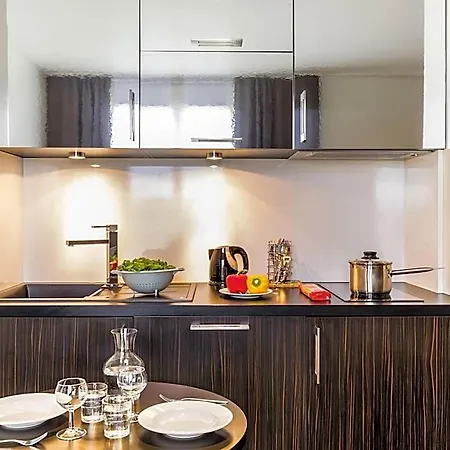 Adagio Centre شقة فندقية