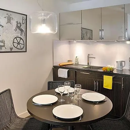 Adagio Centre 3*