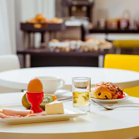 Adagio Centre شقة فندقية 3*