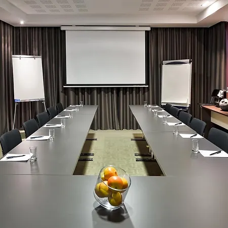 Adagio Centre شقة فندقية