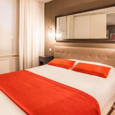 Apart Otel Adagio Centre 3*