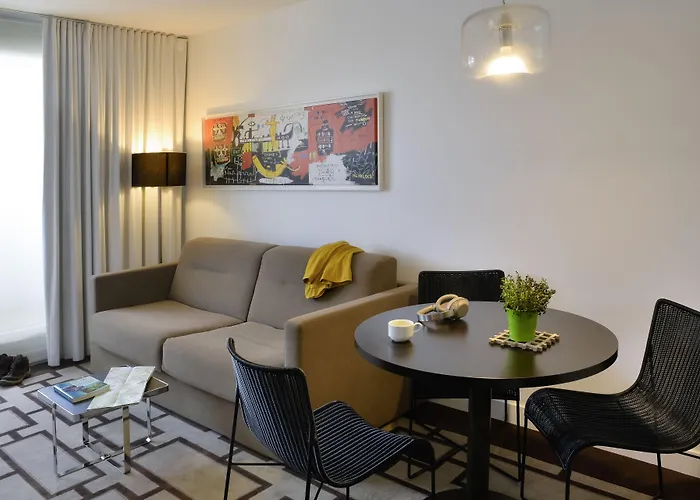 Adagio Centre מלון דירות 3*