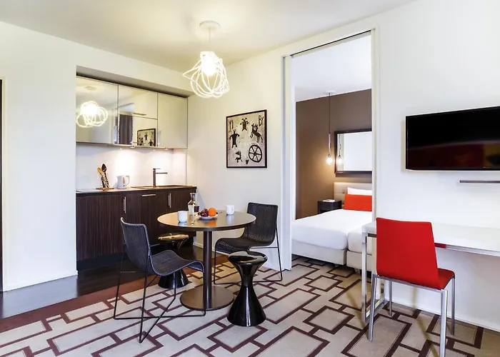 Adagio Centre Апарт-отель Гренобль