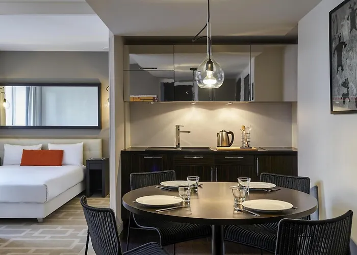 Adagio Centre Hotel apartamentowy 3*