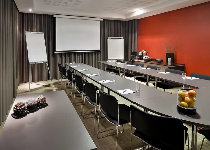 Adagio Centre شقة فندقية 3*